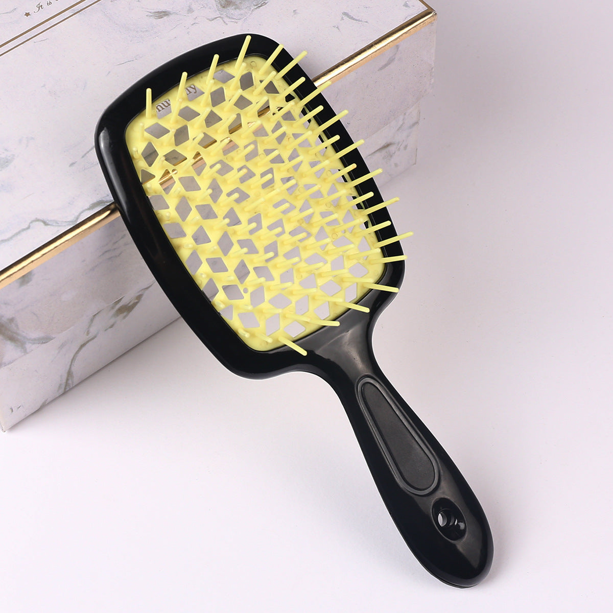 Aliyah Beauty EZ Detangling Brush - Aliyah Beauty